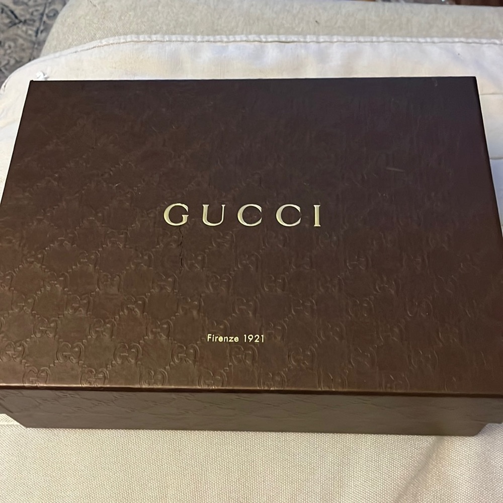 Gucci white Melville stud sandal size 6